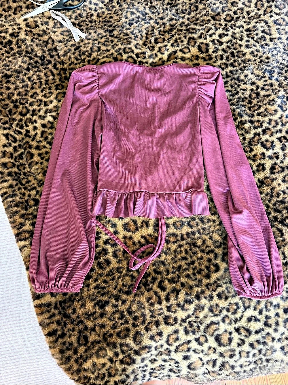 Mauve Ribbed Ruched Peplum Top - Picture 4 of 4